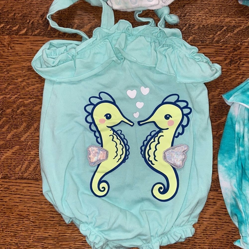 Baby romper bundle - Picture 3 of 5